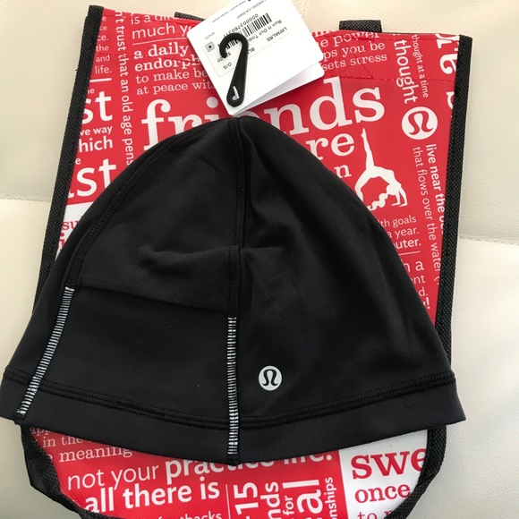lululemon athletica Accessories - NWT BLACK LULULEMON RUN IT OUT TOQUE - - One Size